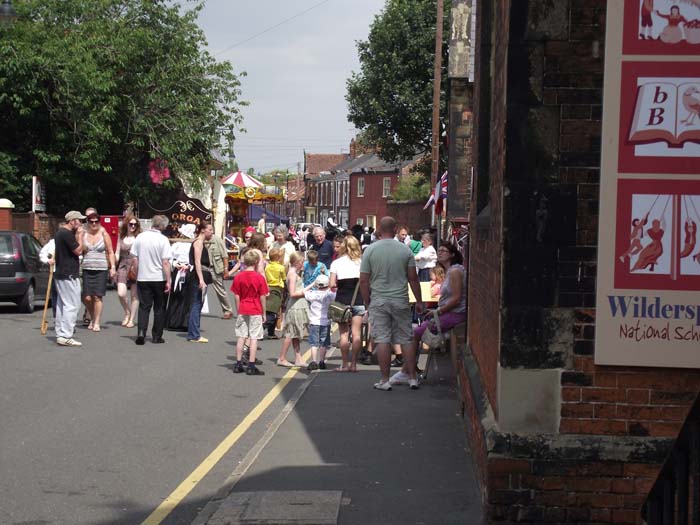 The crowds on Queen Street